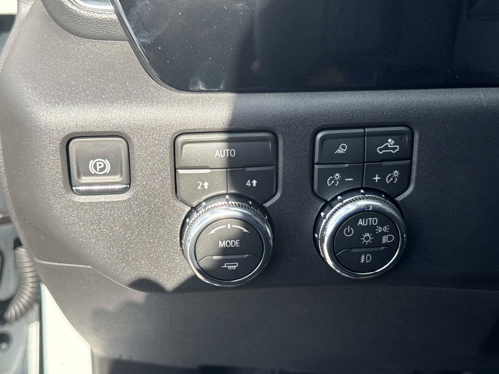 New 2026 GMC Sierra 1500 Elevation w/ Elevation Premium Package AWD/4WD image 25