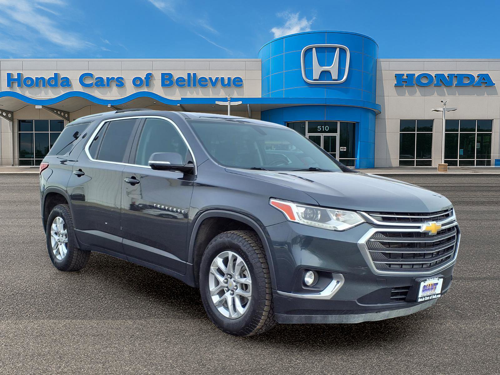 Used 2018 Chevrolet Traverse LT image 11