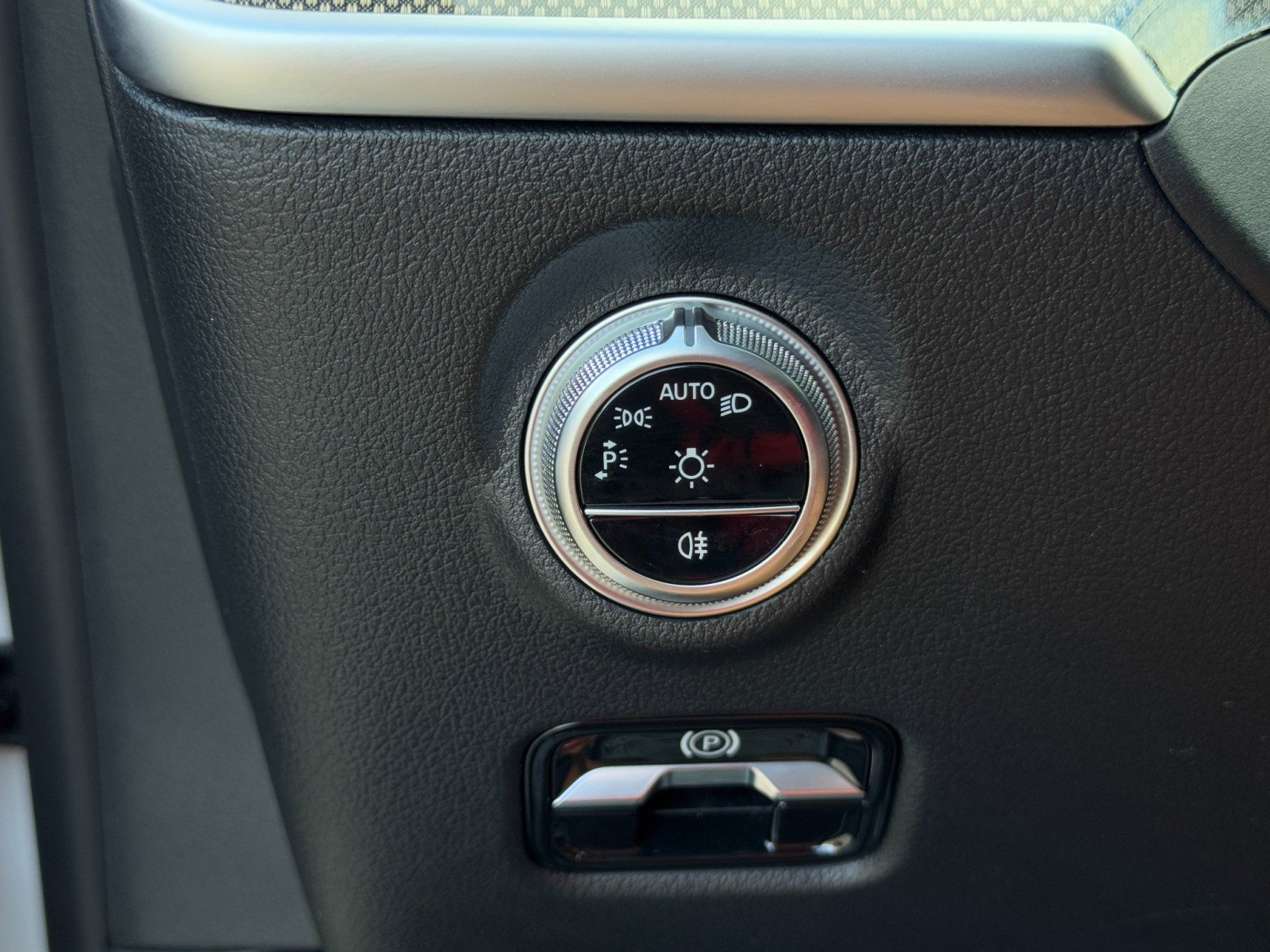 Used 2022 Mercedes-Benz C 300 Sedan image 18