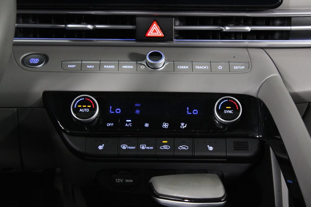 Certified 2024 Hyundai Elantra SEL w/ Convenience Package FWD image 22
