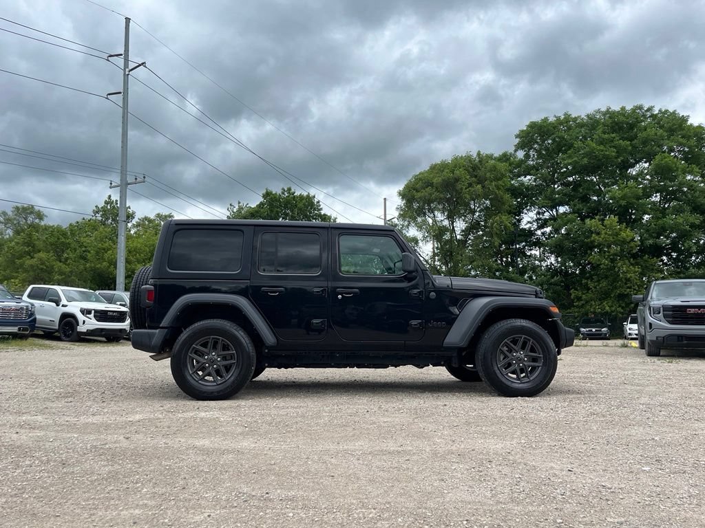 Used 2024 Jeep Wrangler Unlimited Sport AWD/4WD image 8