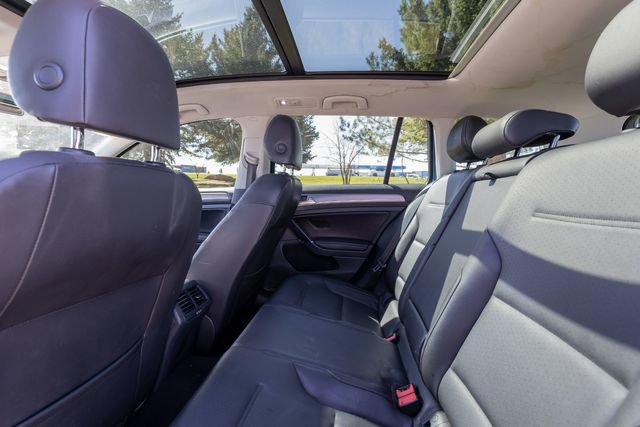 Used 2015 Volkswagen Golf SE w/ Lighting Package FWD image 14
