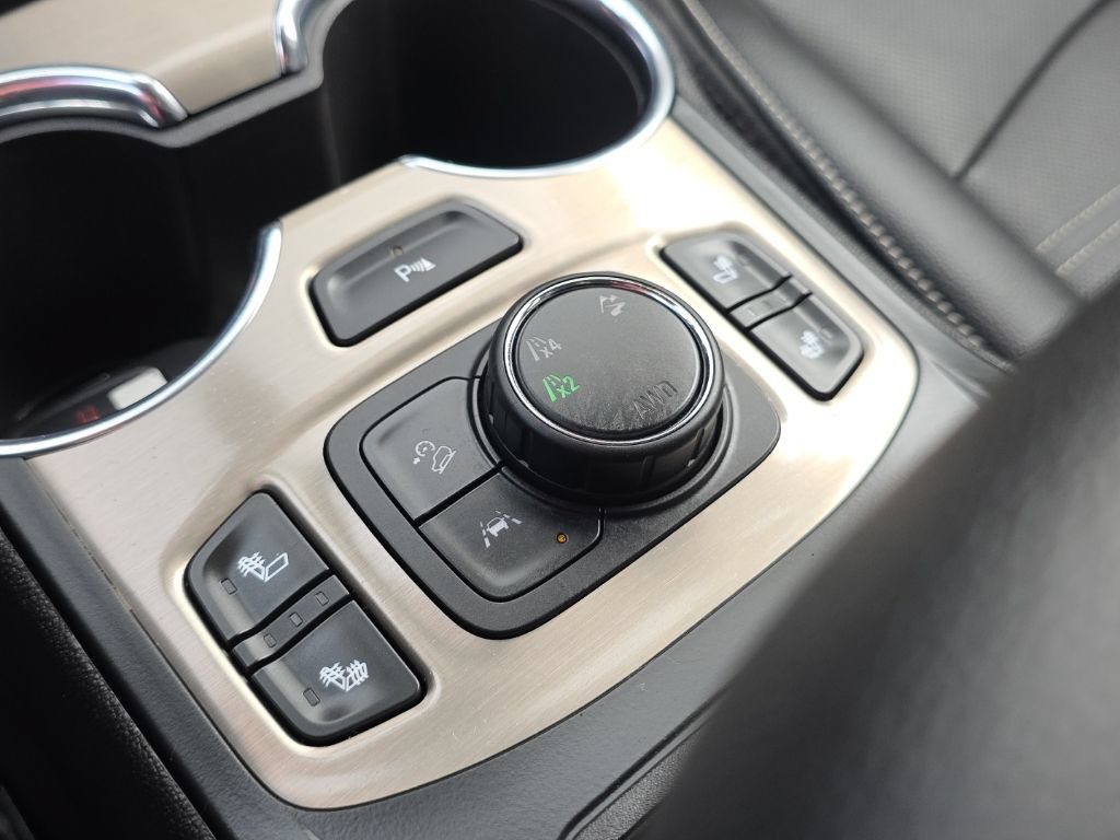 Used 2023 GMC Terrain Denali AWD/4WD image 33