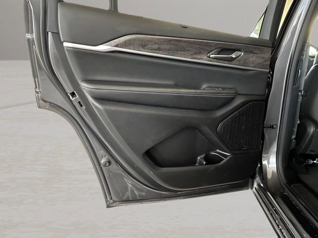 Used 2024 Jeep Grand Cherokee L Limited w/ Luxury Tech Group II image 37