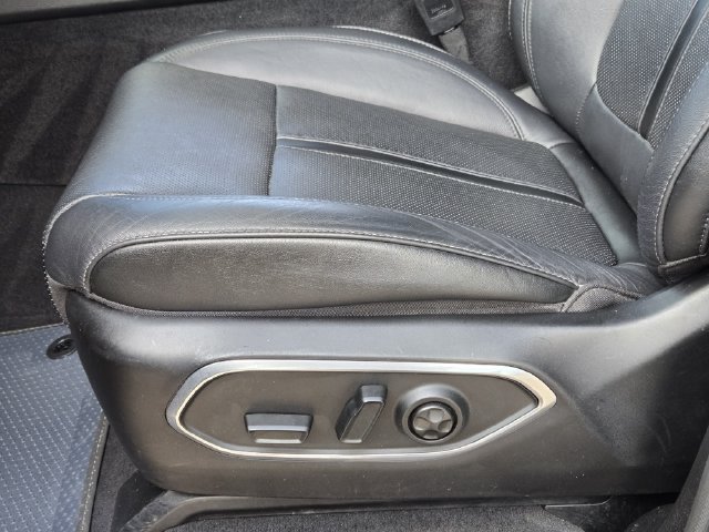 Certified 2024 Jeep Wagoneer Series III AWD/4WD image 24