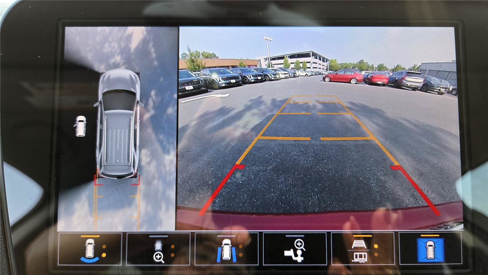 Used 2023 Chevrolet Equinox LT FWD image 24