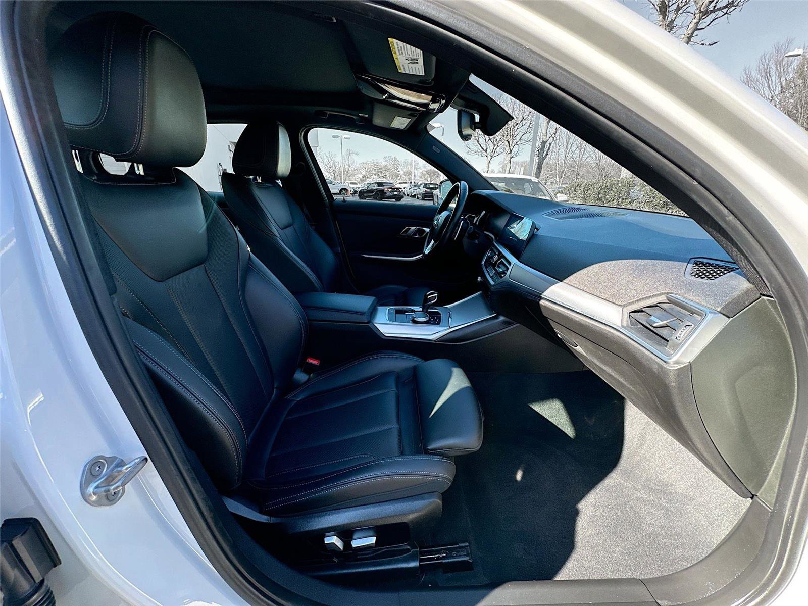 Used 2022 BMW 330i xDrive Sedan w/ Premium Package 2 image 29