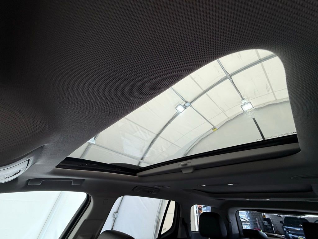 Used 2021 GMC Acadia AT4 w/ GMC Pro Grade Package image 45