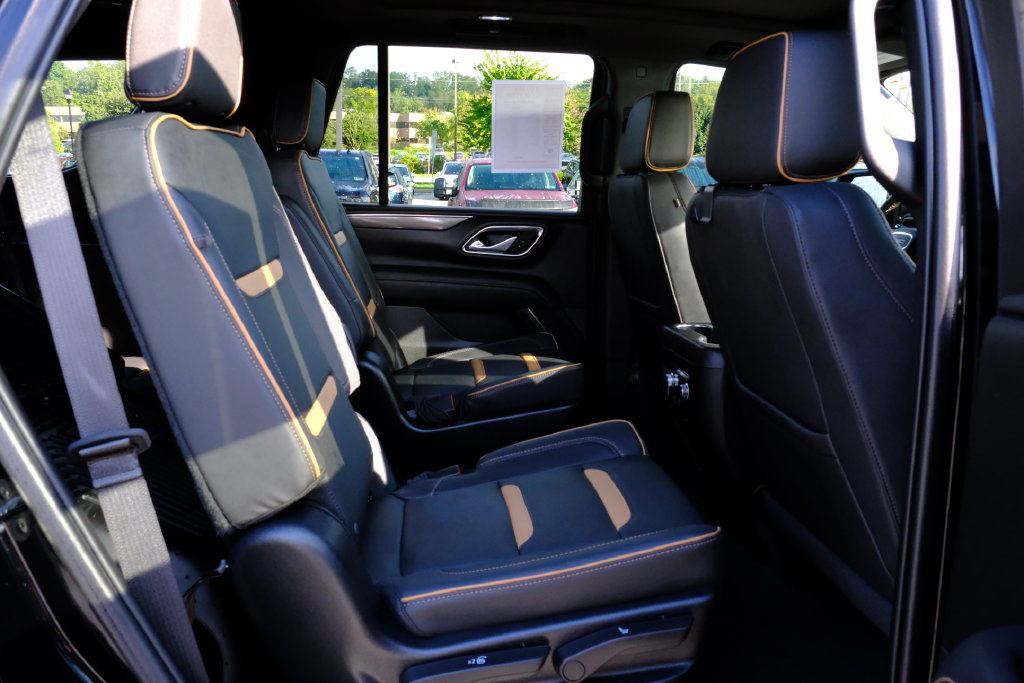 Used 2023 GMC Yukon AT4 w/ AT4 Premium Plus Package AWD/4WD image 38