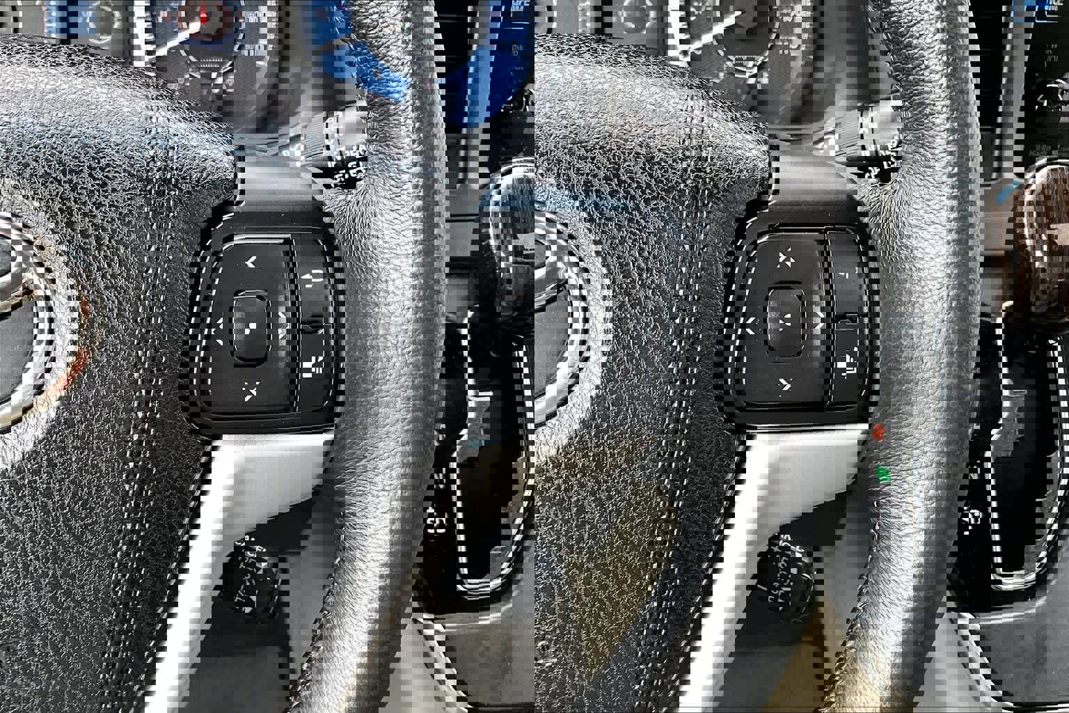 Used 2016 Toyota Sienna XLE w/ XLE Navigation Package image 25