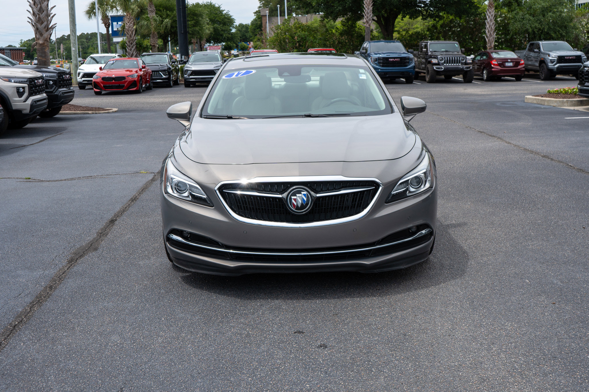 Used 2017 Buick LaCrosse Premium w/ Driver Confidence Package #2 FWD image 8