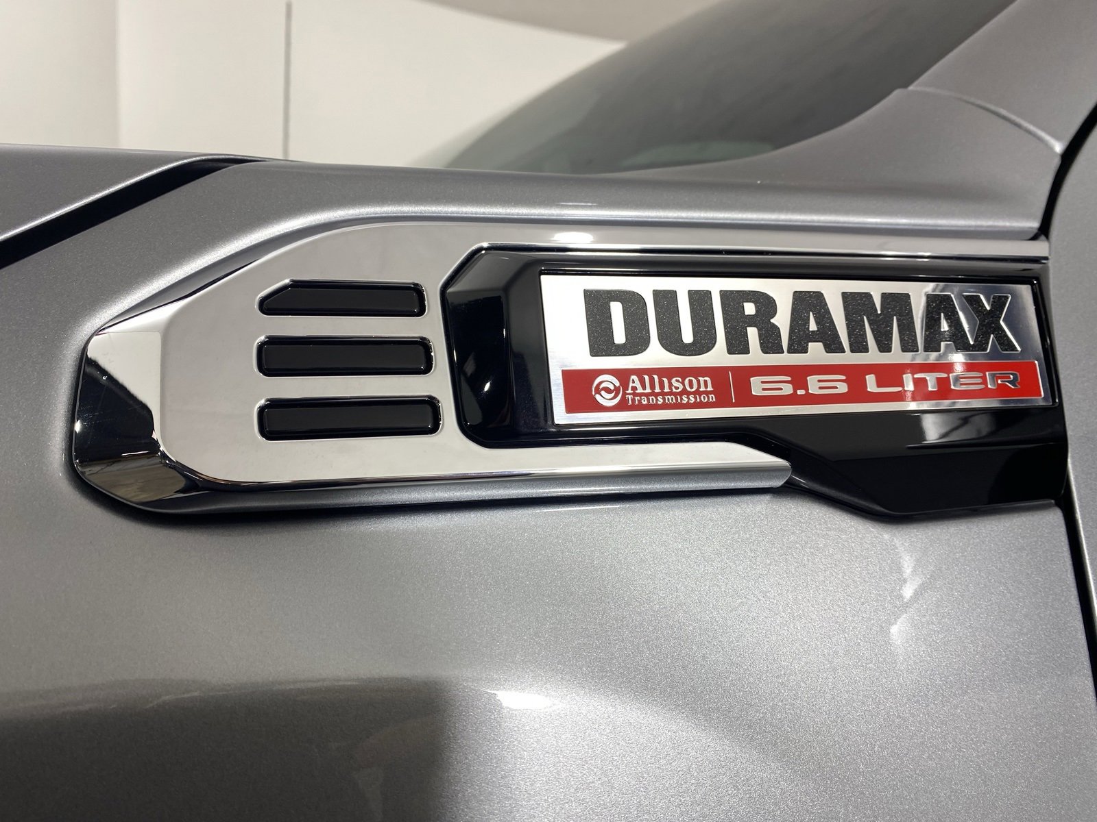 Used 2025 GMC Sierra 3500 Denali w/ Denali Reserve Package image 2