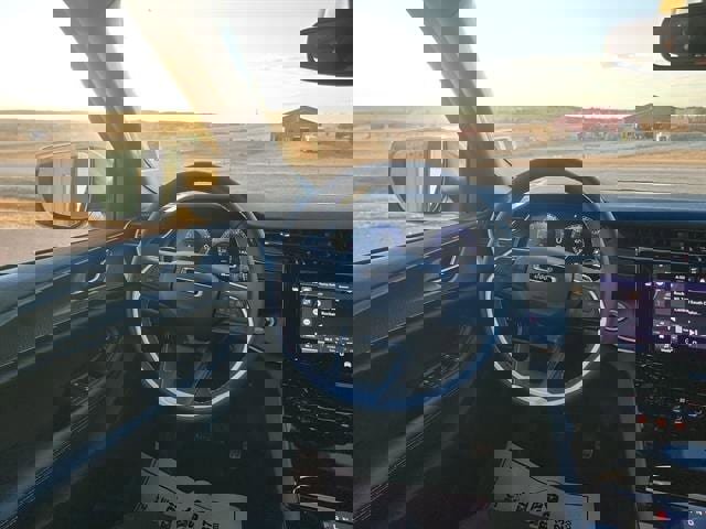 Used 2024 Jeep Grand Cherokee Laredo image 14