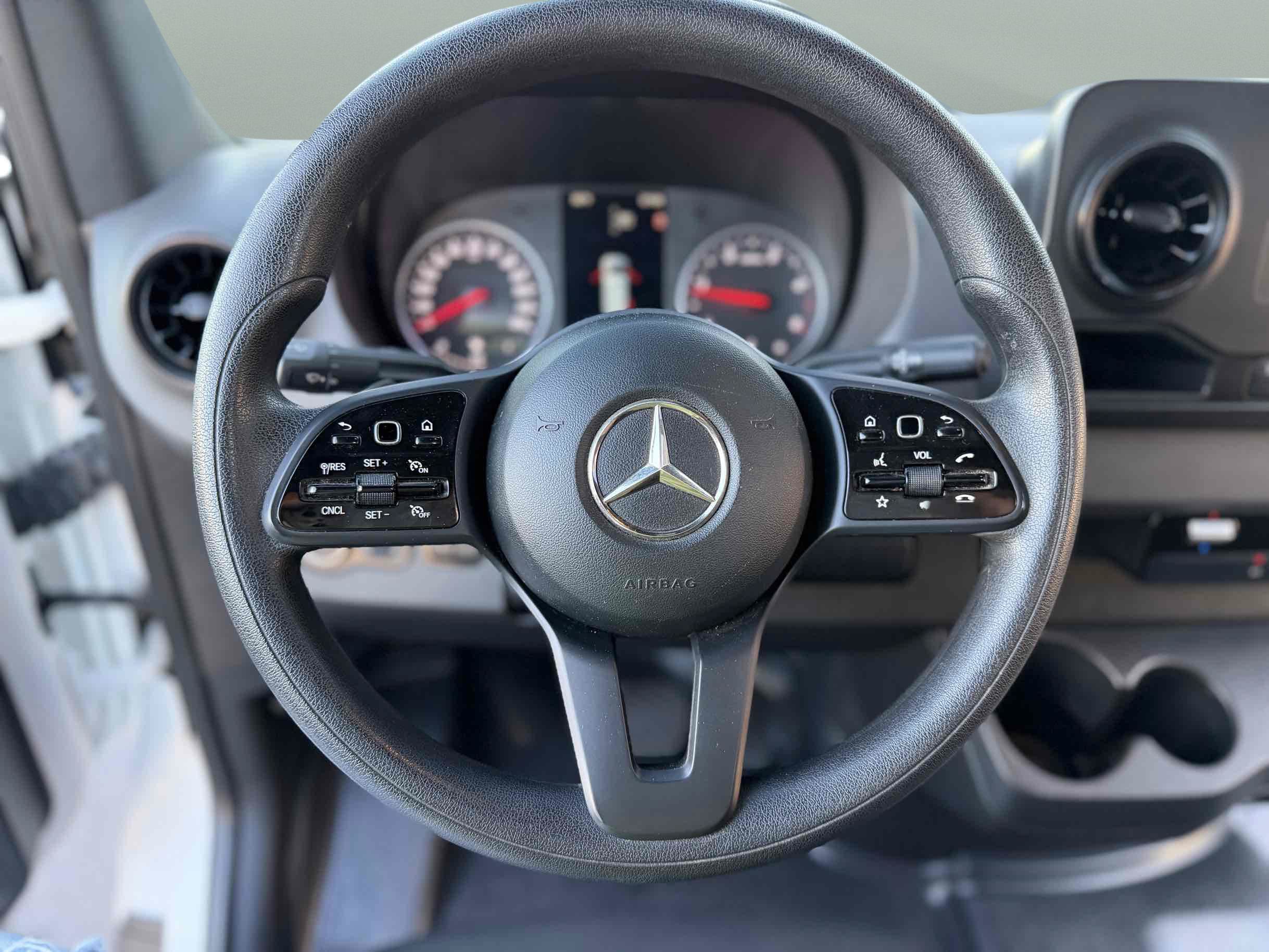 Used 2023 Mercedes-Benz Sprinter 2500 image 13