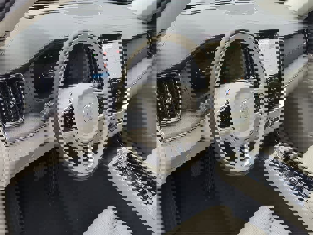 New 2026 Volvo XC90 B6 Ultra w/ Protection Package image 2