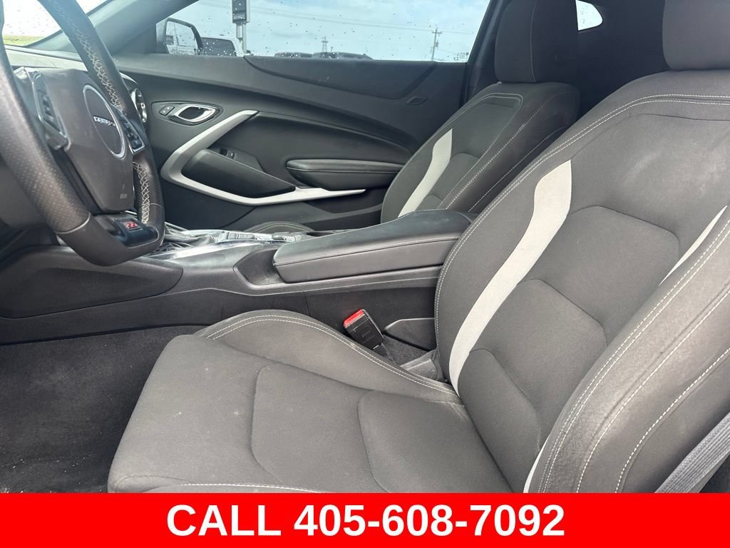 Used 2021 Chevrolet Camaro SS RWD image 7