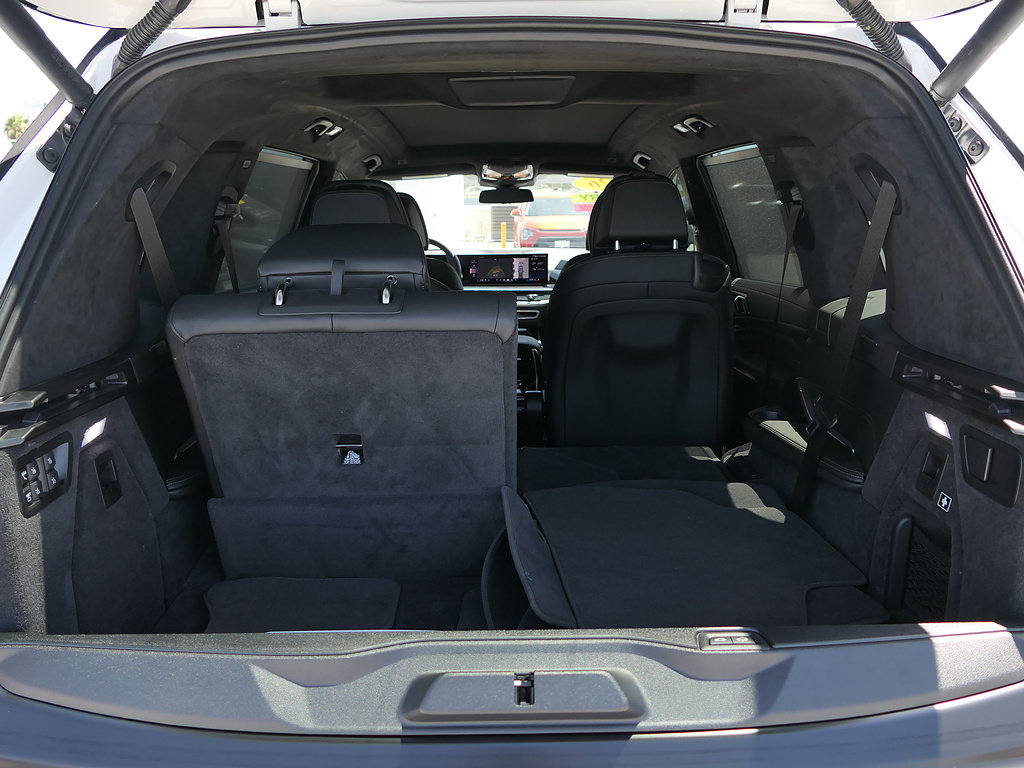 Used 2026 BMW X7 xDrive40i w/ M Sport Package AWD/4WD image 24