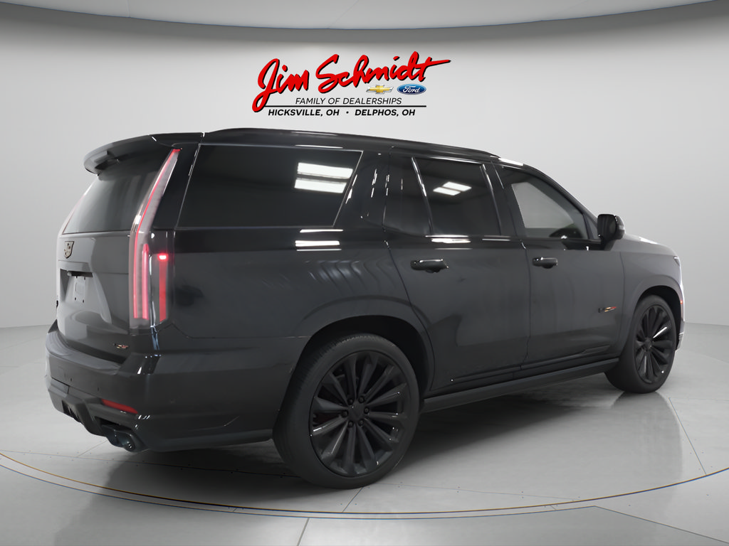 Used 2025 Cadillac Escalade V AWD/4WD image 4