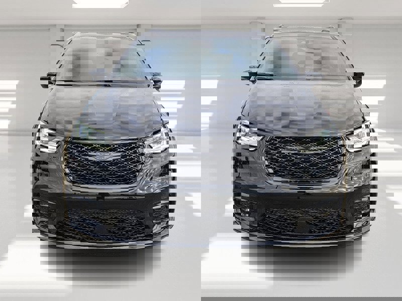 New 2026 Chrysler Pacifica Limited w/ S Appearance Package image 8
