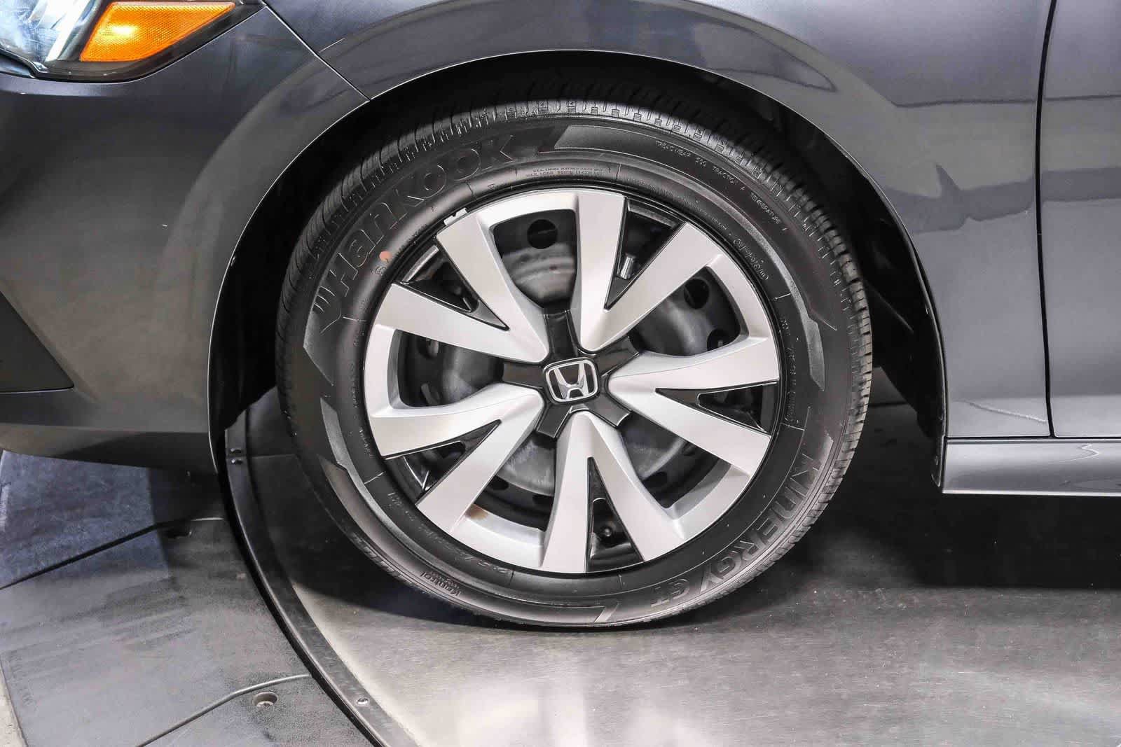 Used 2024 Honda Civic LX image 10