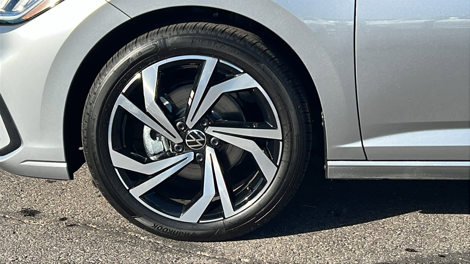 New 2026 Volkswagen Jetta SEL image 9