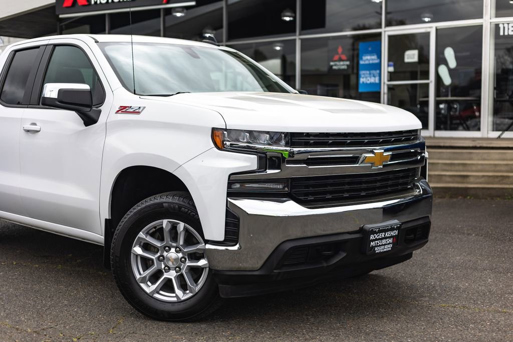 Used 2019 Chevrolet Silverado 1500 LT w/ True North Edition AWD/4WD image 3