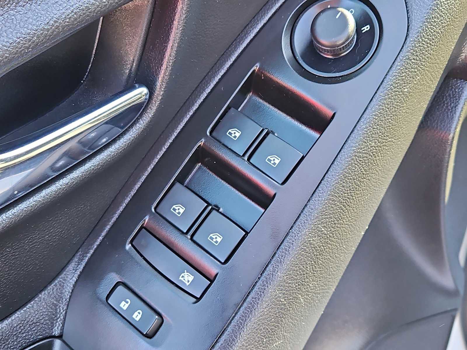 Certified 2022 Chevrolet Trax LS w/ Tint and Cruise Package image 21