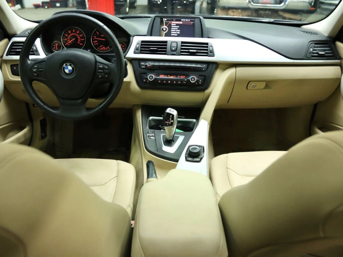 Used 2012 BMW 328i Sedan RWD image 30