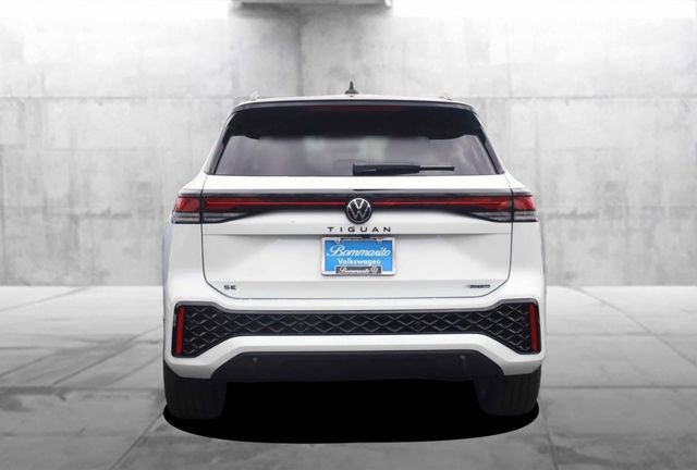 New 2026 Volkswagen Tiguan SE R-Line image 6