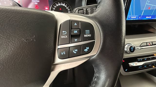Used 2022 Ford Explorer XLT AWD/4WD image 17