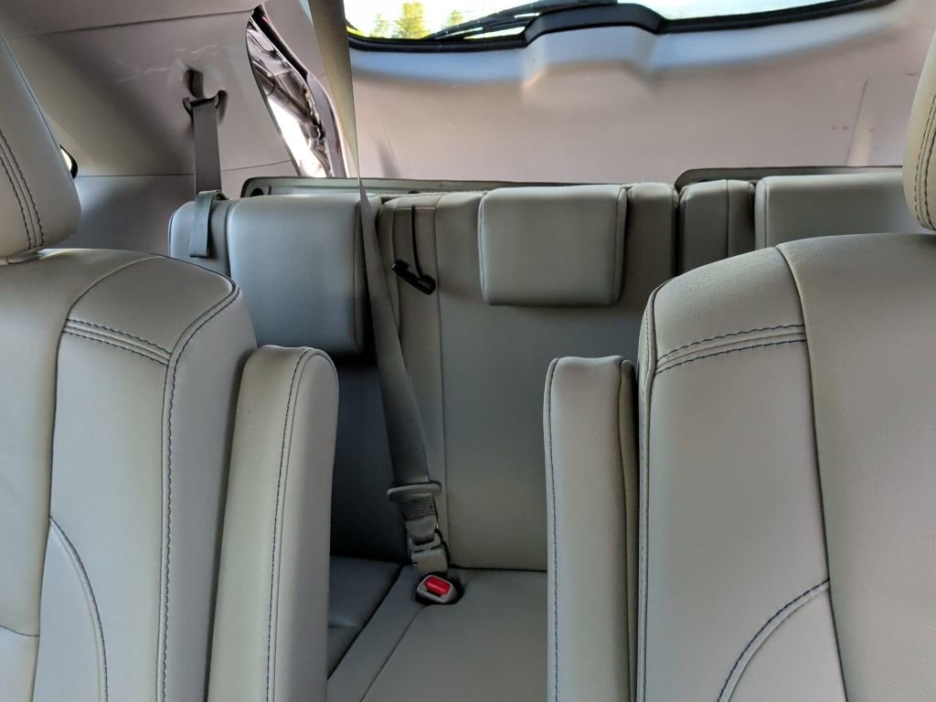 Used 2019 Toyota Highlander XLE image 11