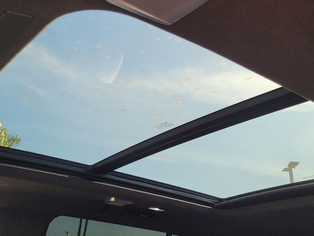 Certified 2025 Cadillac Escalade Premium Luxury Platinum image 18