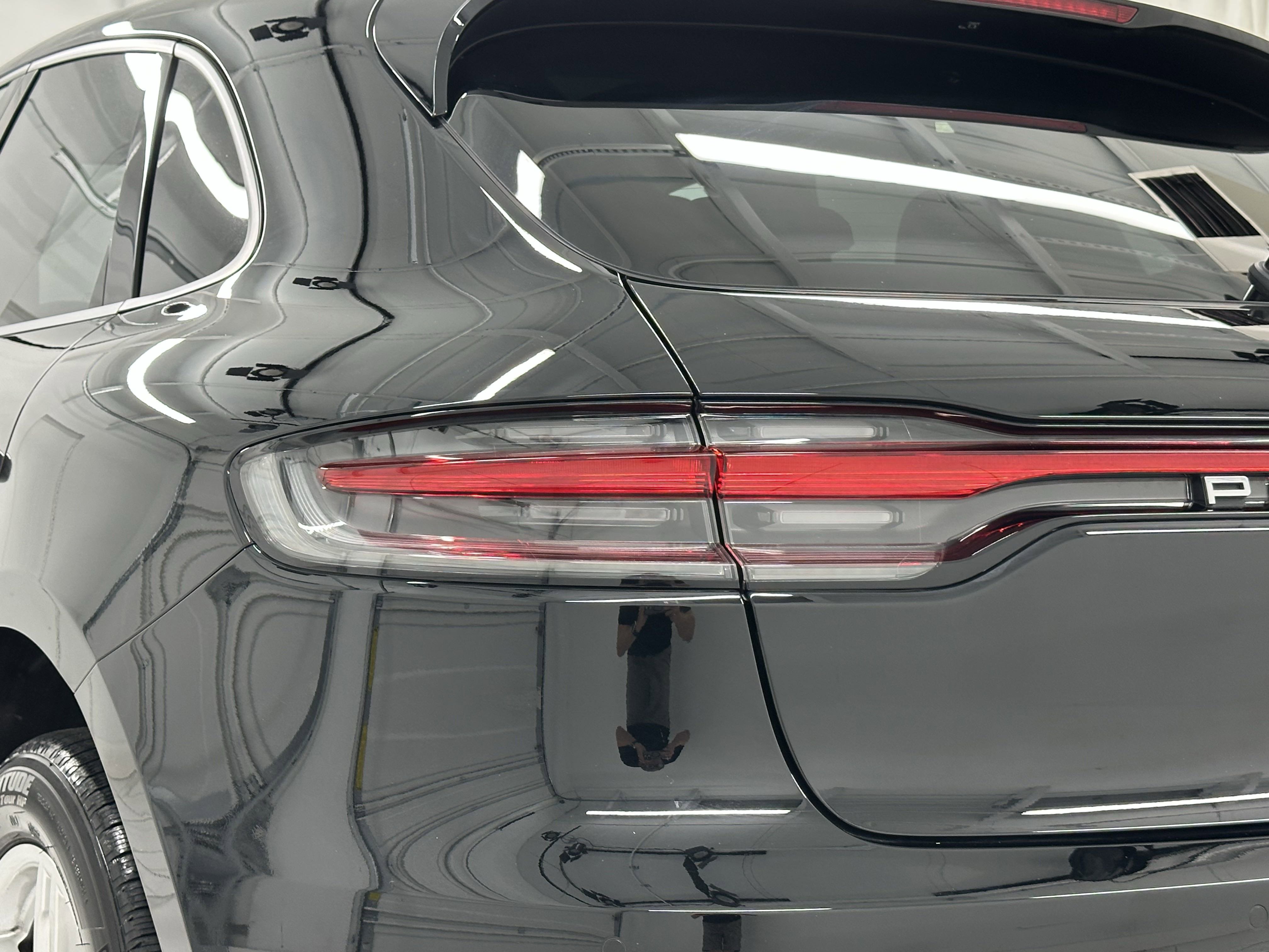 Certified 2025 Porsche Macan image 18