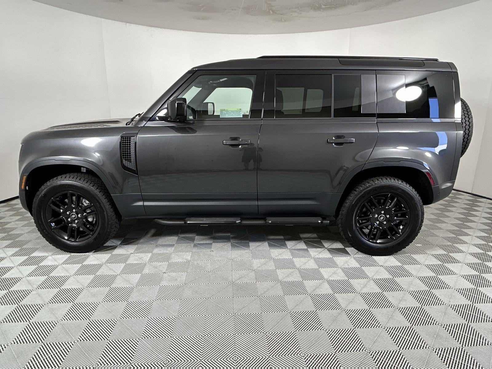 Certified 2025 Land Rover Defender 110 S image 2