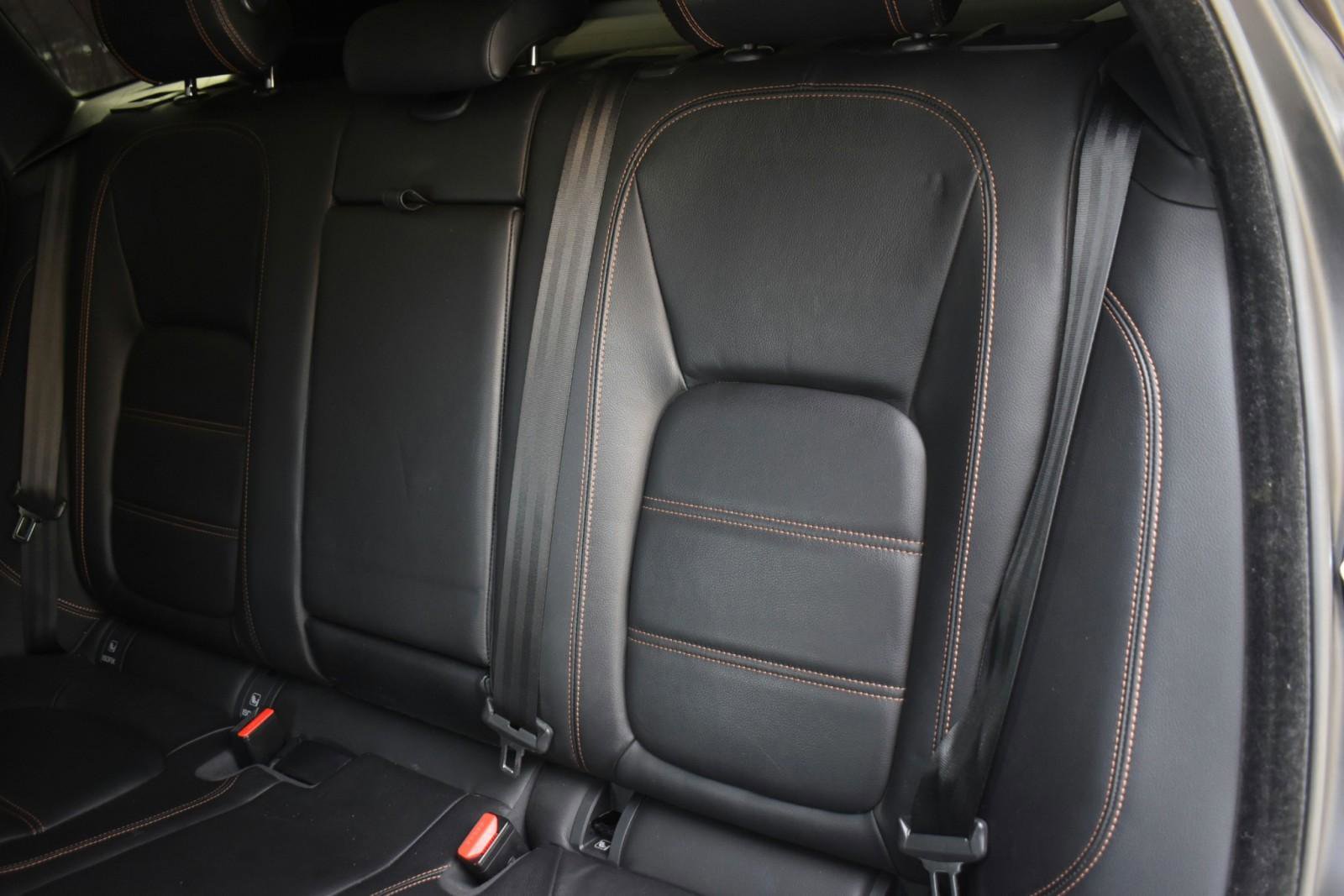 Used 2019 Jaguar F-PACE Prestige image 37