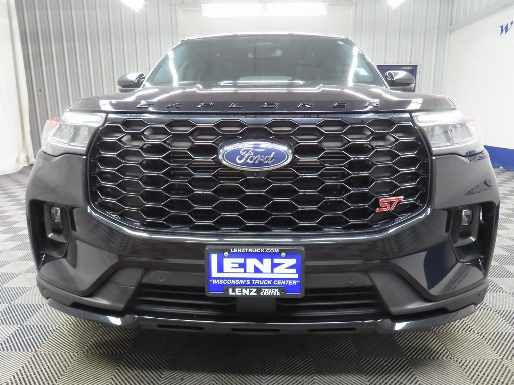 Used 2025 Ford Explorer ST image 41