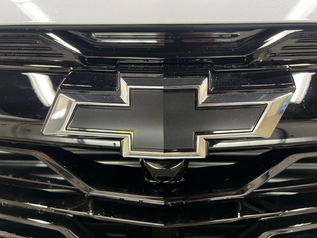 New 2026 Chevrolet Equinox RS w/ LPO, Floor Liner Package image 10