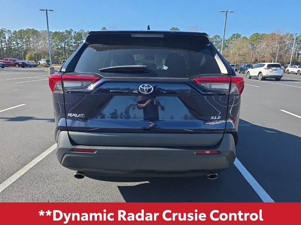 Used 2022 Toyota RAV4 XLE image 9