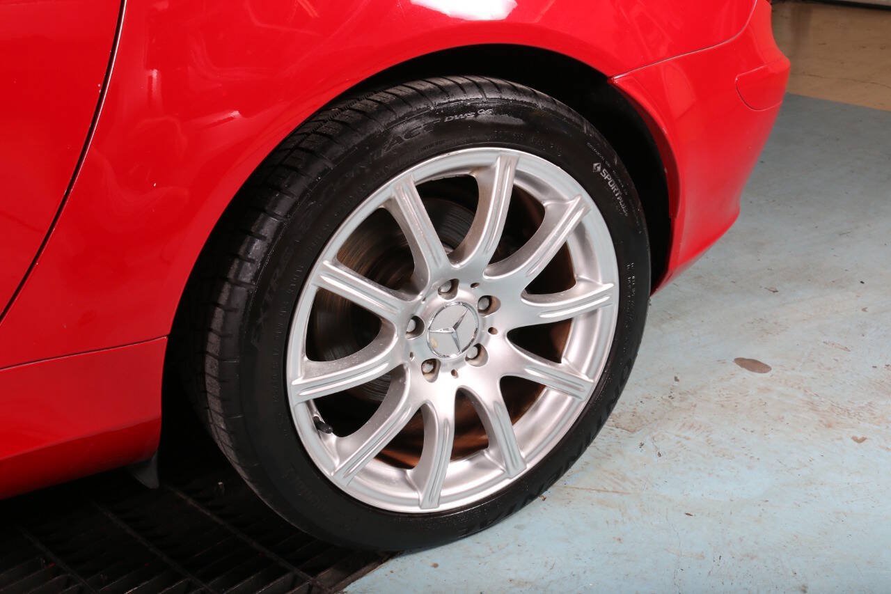 Used 2005 Mercedes-Benz SLK 350 w/ Entertainment Pkg image 35