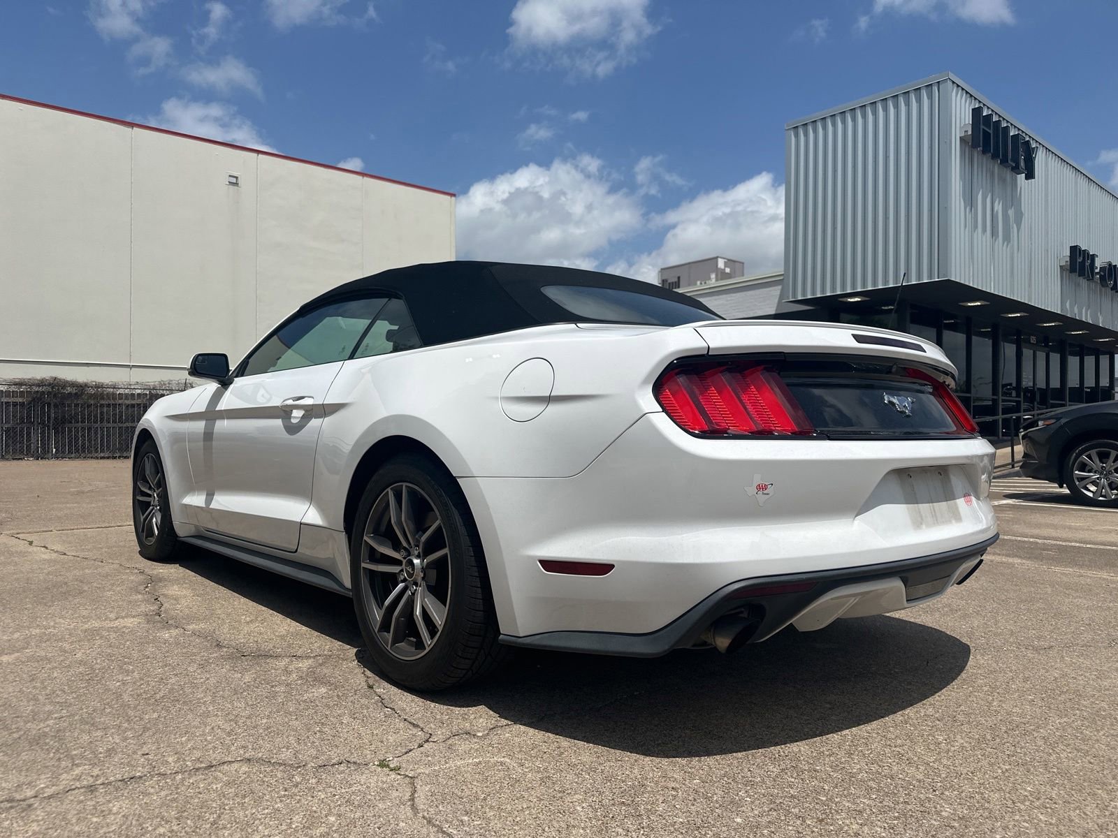 Used 2016 Ford Mustang Premium RWD image 3