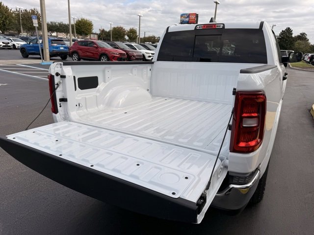 New 2026 RAM 1500 4x4 Crew Cab image 11