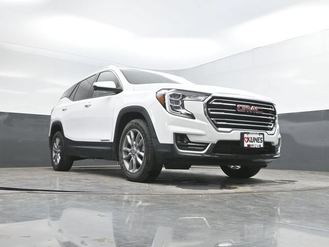Used 2024 GMC Terrain SLT AWD/4WD image 47
