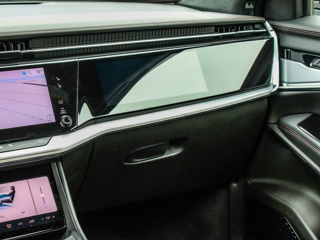 Used 2024 Jeep Wagoneer Launch Edition image 17