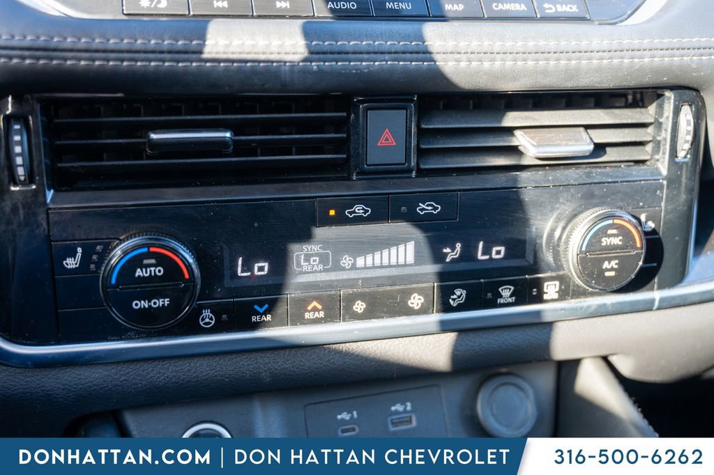 Used 2023 Nissan Rogue SL w/ SL Premium Package image 10