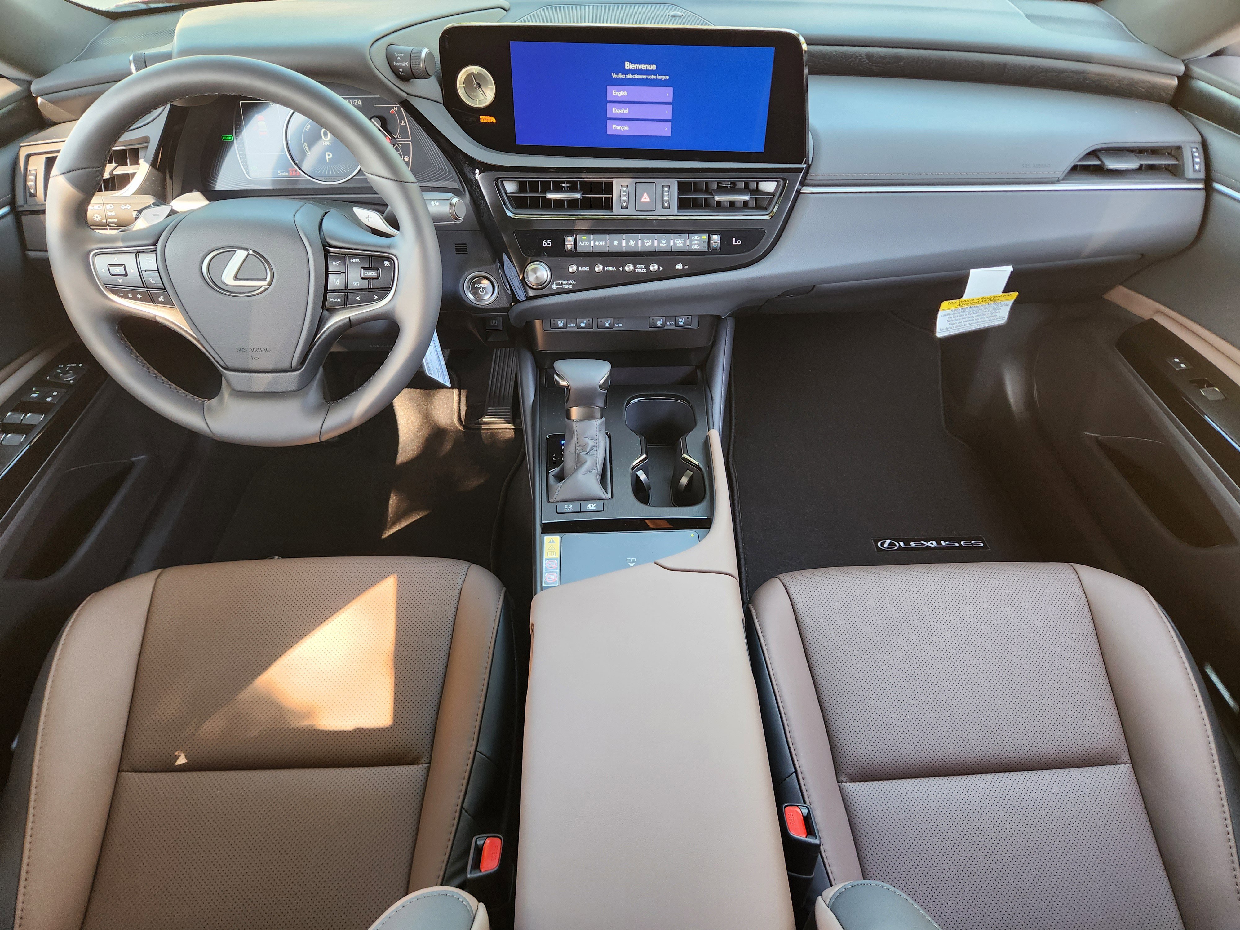 New 2025 Lexus ES 300h w/ Premium Package image 20