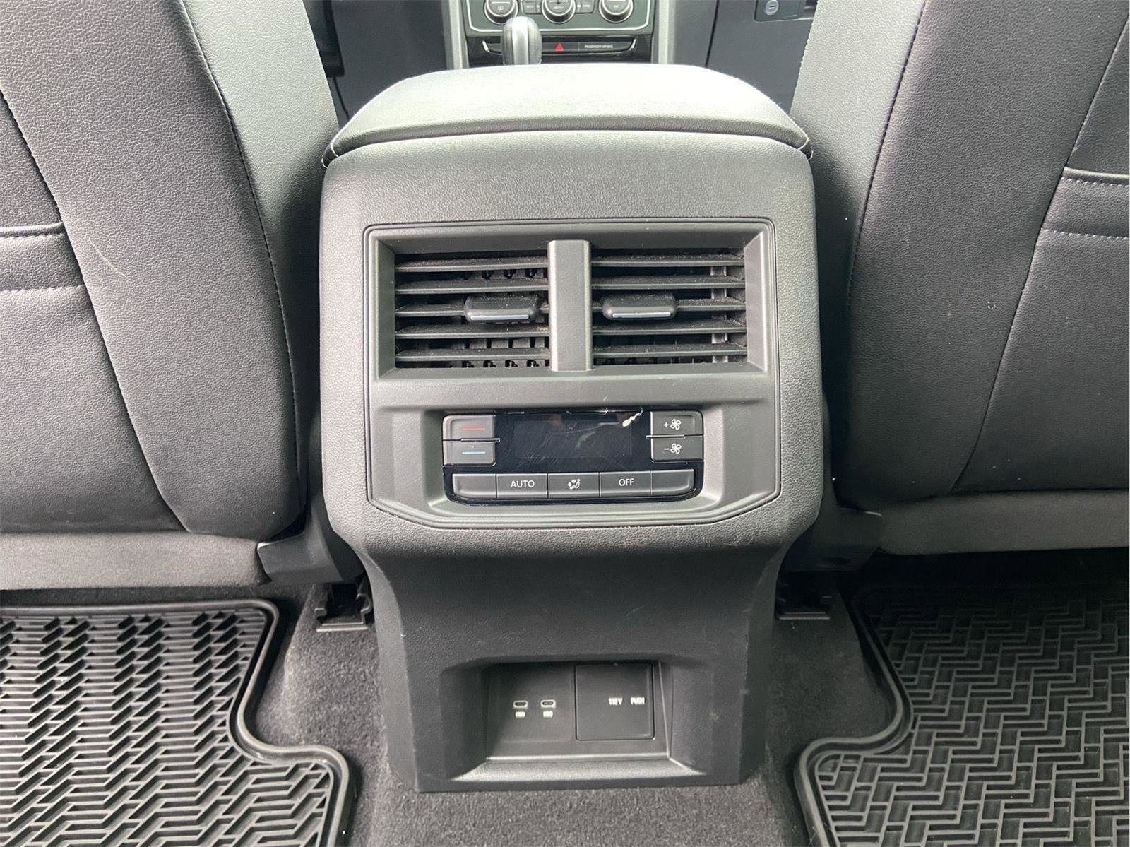 Used 2023 Volkswagen Atlas SE w/ Panoramic Sunroof Package AWD/4WD image 18