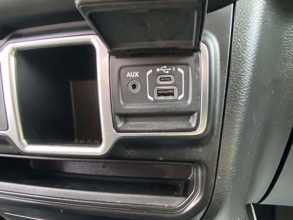 Used 2021 Jeep Gladiator Sport image 20