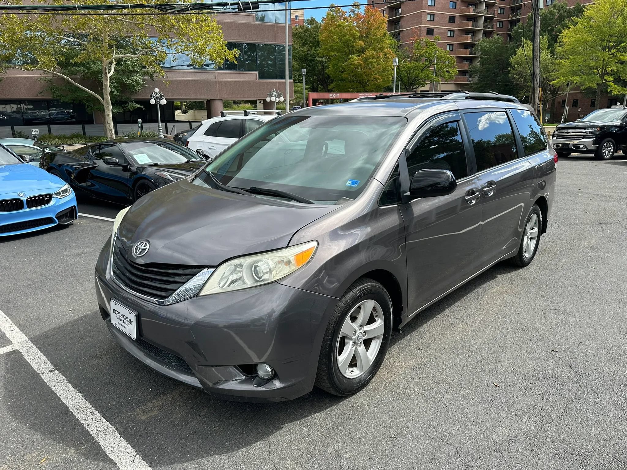 Used 2011 Toyota Sienna LE FWD image 3