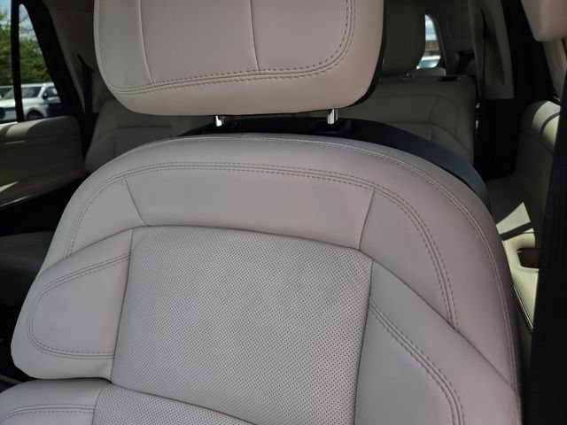 New 2027 Lincoln Navigator Reserve RWD image 14