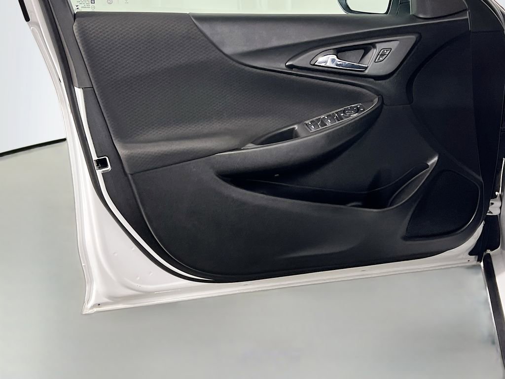 Used 2023 Chevrolet Malibu LS FWD image 17
